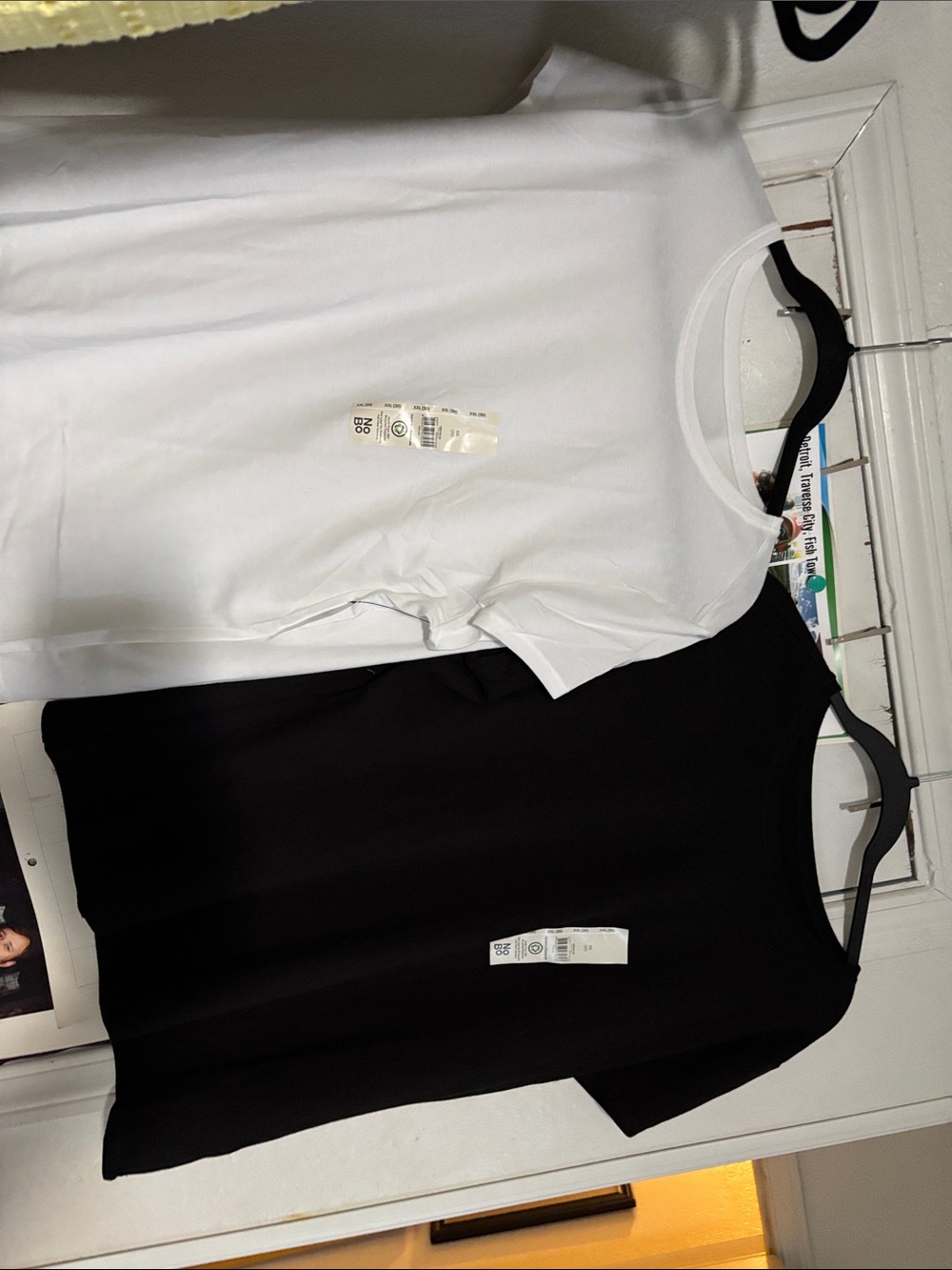 No Boundaries Short Sleeve (size 20)Crewneck Tee - White & Black